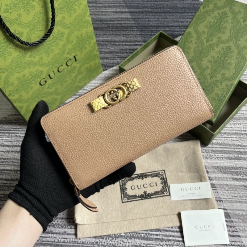 G*u*i wallets & purse